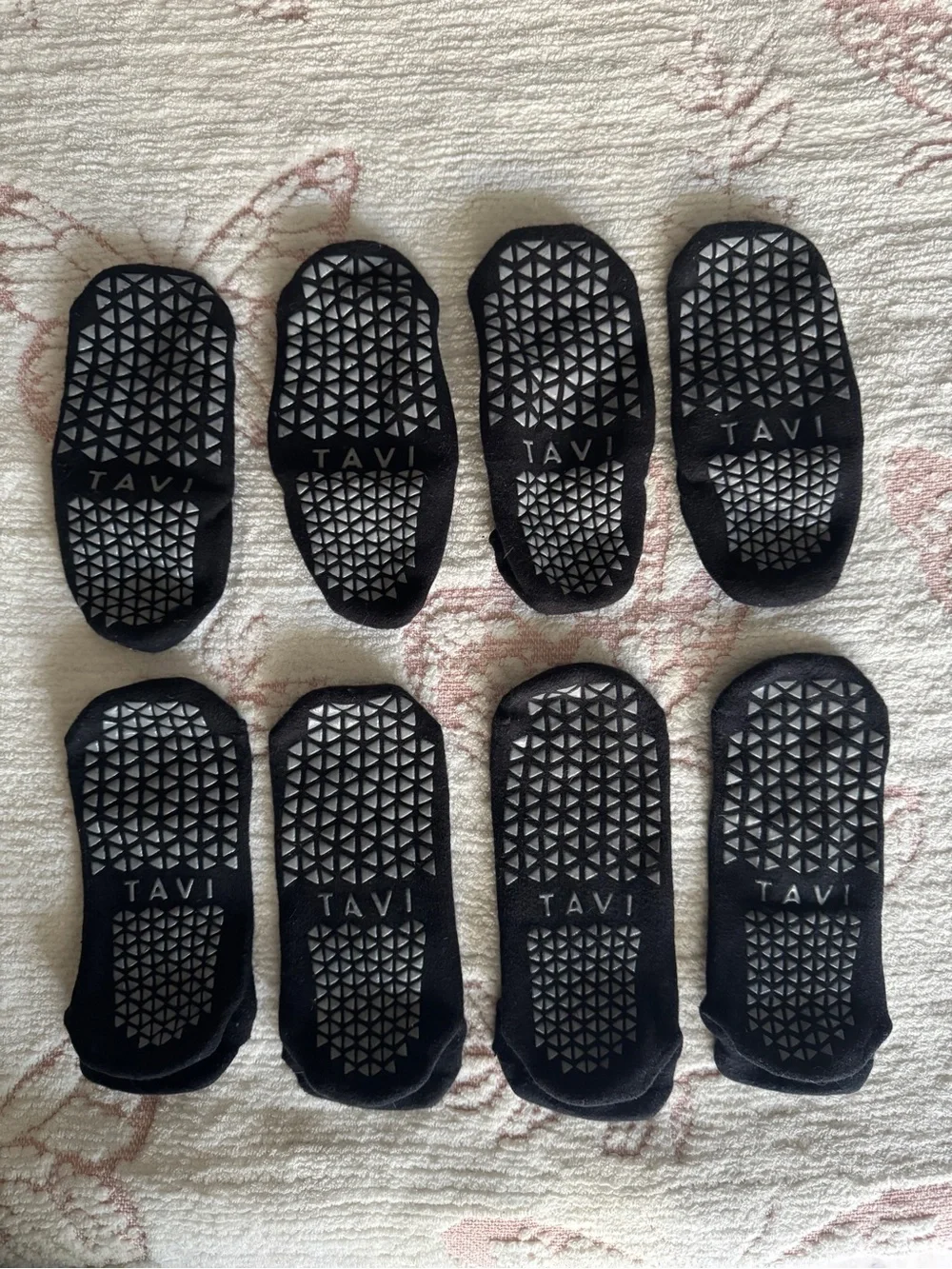 TAVI Women's Black No-Show Grip Socks - 8 Pairs